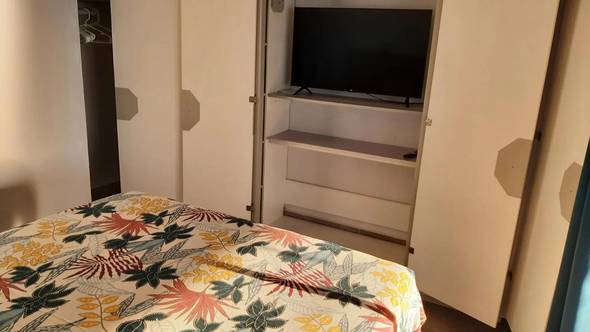Tahara'A Beach Bungalow Arue  Hébergement de vacances