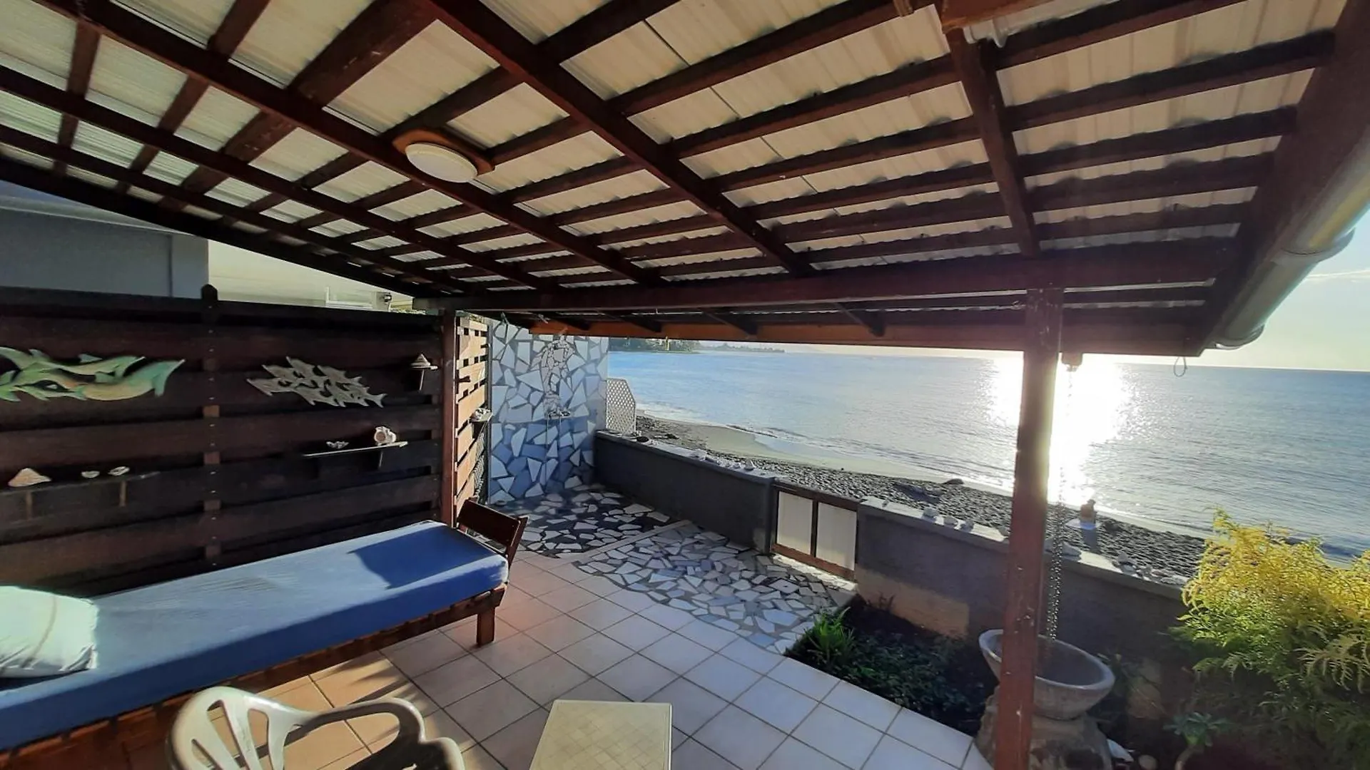Hébergement de vacances Tahara'A Beach Bungalow Arue